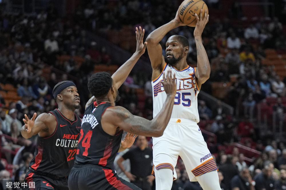 晚的美国女 晚的美国女